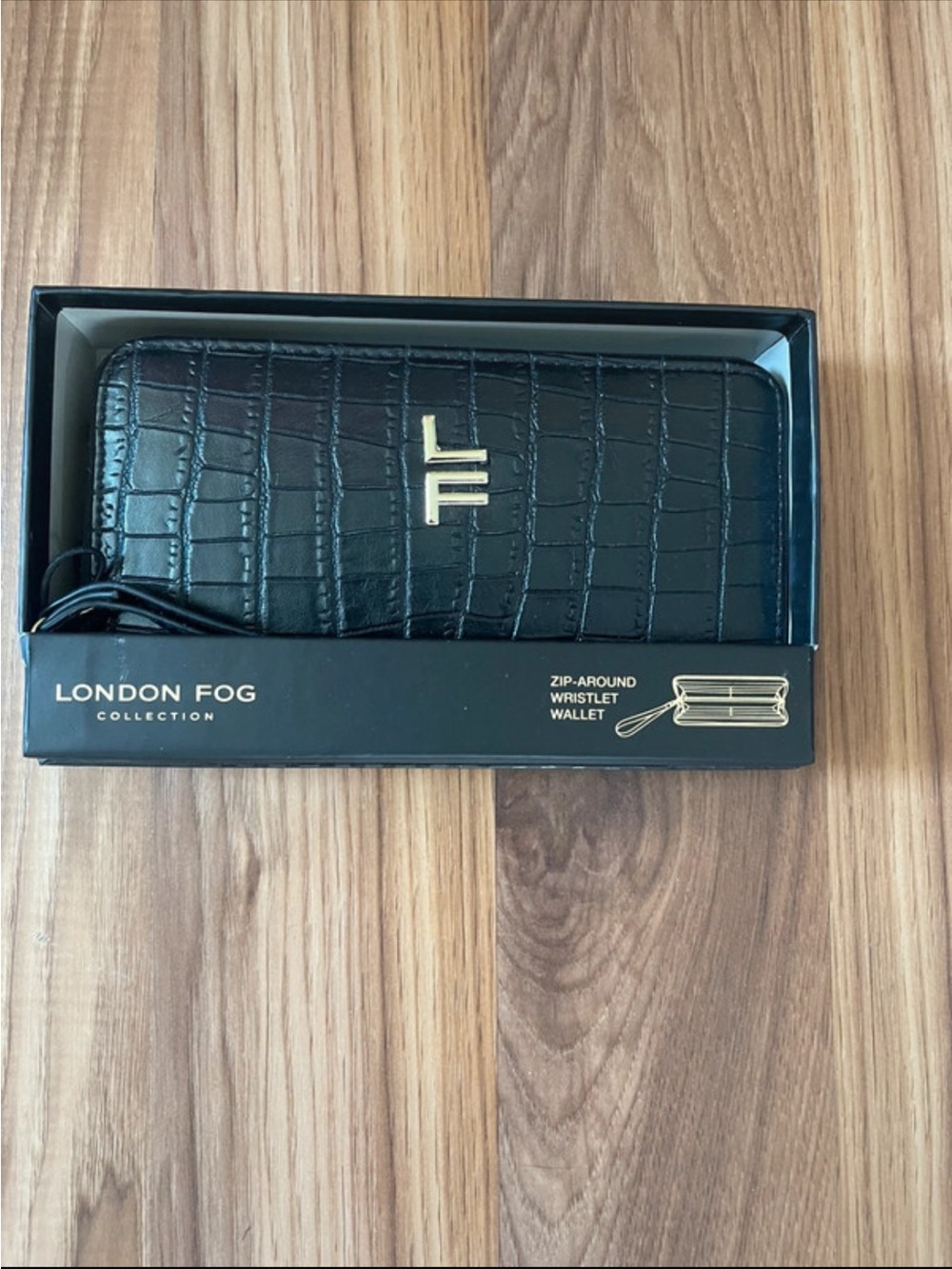 London Fog Black Croc-Embossed Zip Wristlet